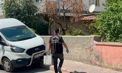 Boşanma aşamasındaki eşini bıçaklayıp, polise teslim oldu