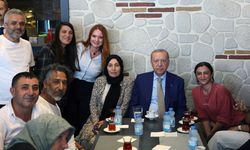 Cumhurbaşkanı Erdoğan, Üsküdar'da esnafı ziyaret etti