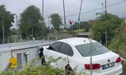 El freni çekilmeyen otomobil, doğal gaz tesisinin bulunduğu alana girdi
