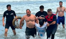 Ordu'da yasağa rağmen denize giren 2 kardeş boğulma tehlikesi geçirdi