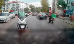 Motokurye, trafikte arkadaşına el işareti yaparken kaza yaptı