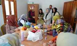 Çubuk'taki Kadın El İşleri Atölyesi'nde kurslar sürüyor