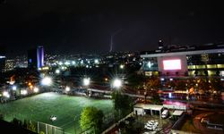 Başkentte gök gürültülü sağanak etkili oldu
