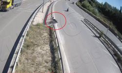 Amasya’da bariyere çarpan motosikletin sürücüsü öldü; kaza kamerada
