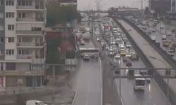 Avcılar'da servis midibüsü kaza yaptı: 9 yaralı