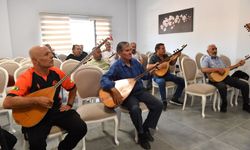 Bağlama kursuna Altındağlılar tarafından büyük ilgi