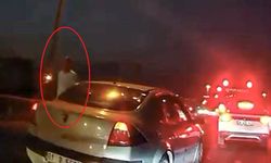 ‘Başkomiserim’ diyerek tartıştığı sürücüden ehliyet ve ruhsat isteyen şüpheli, market çalışanı çıktı