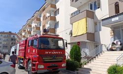 Evin mutfağında çıkan yangında 2’si çocuk 4 kişi dumandan etkilendi