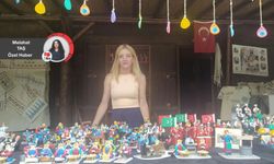 Babasından devraldığı sanatla hamuru bebeğe dönüştürüyor