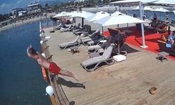 İskeleden sığ suya balıklama atlayan tatilci öldü