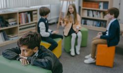 Her 4 öğrenciden biri kendini dışlanmış hissediyor