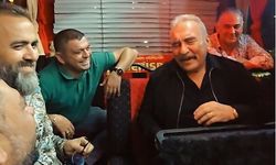 Ümit Besen, konserine nostaljik minibüsle gitti