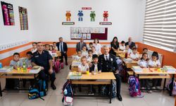 Yeni eğitim öğretim yılının ilk gününde Yakup Odabaşı’dan öğrencilere ziyaret