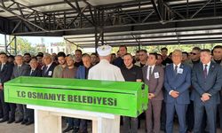 Yeğeninin öldürdüğü öğretmen son yolculuğuna uğurlandı
