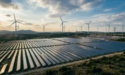 Güneş ve rüzgârda tarihi rekor: Elektrik üretimi 9,9 milyar kilovatsaate ulaştı