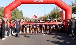 Ankara’da ‘Cumhurbaşkanlığı Yarı Maratonu’ coşkusu