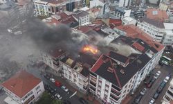 Arnavutköy'de 5 katlı binada çıkan yangın söndürüldü