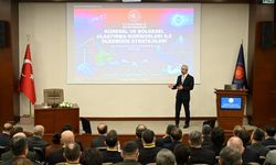 Bakan Uraloğlu, 'ulaştırma koridorları' konulu konferans verdi