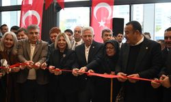 Cumhuriyet Yüzme Havuzu ve Spor Kompleksi açıldı