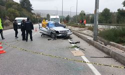 Düğün yolunda kaza: 1 ölü, 4 yaralı
