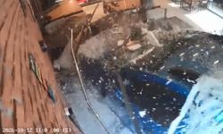 Esenyurt'ta otomobil park halindeki araca çarpıp börekçiye girdi