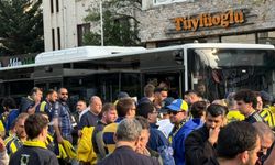 Fenerbahçeli taraftarlar, Rams Park’a gitmek için toplandı