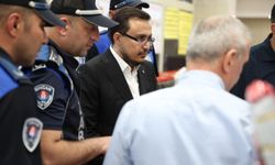Markete girişte çantaya el koyma uygulamasına belediye tebligatıyla son verildi