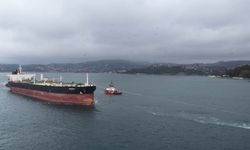 Sarıyer açıklarında karaya oturan ‘BANDA’ isimli tanker İstanbul Boğazı'ndan geçirildi