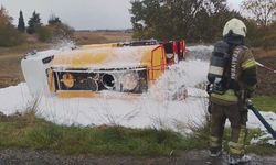 Silivri’de yakıt yüklü tanker şarampole devrildi