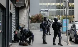 Fransa'daki lise eylemlerinde polis şiddeti gündemde