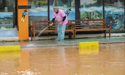 Fethiye'de sağanak hayatı olumsuz etkiledi