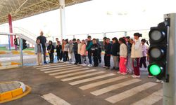 Gölbaşı’nda çocuklar trafik bilincini eğlenerek kazanıyor