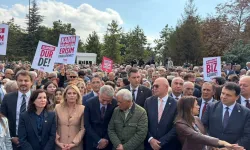 Yeni Parti'den AYM önünde 'erişim engeli düzenlemesi' açıklaması