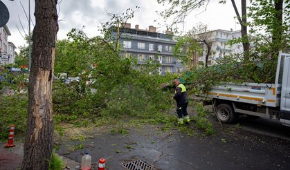 Ankara'da sağanak ve kuvvetli fırtına etkili oldu