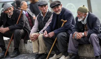 Emekliler Sayfayı Yenilesin! SGK Aylıkları Neden Kesiliyor? İşte Tam Liste!