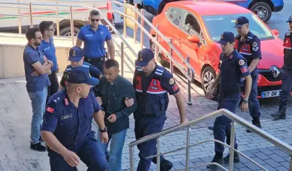 Babaanne ve 2 torununu, kardeşini dövdükleri için bıçaklamış