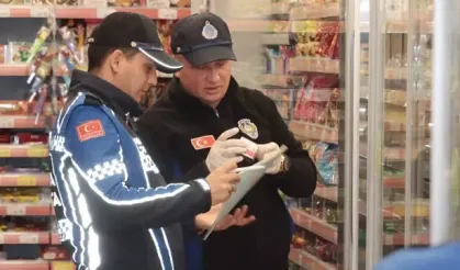 Yalova’da market raflarındaki tarihi geçmiş ürünler toplatıldı