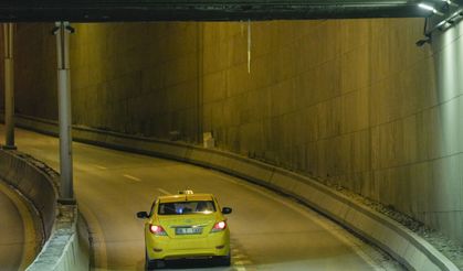 Ankara'da alt geçitlerde buz sarkıtları oluştu