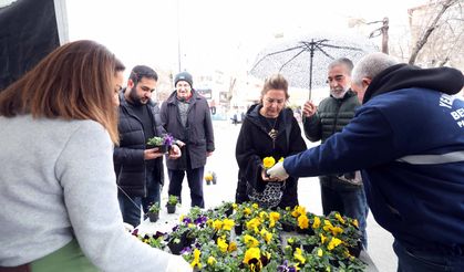 Yenimahalle’de Sevgililer Günü doyasıya kutlandı