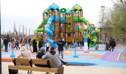 Başkentliler bayramın tadının parklarda çıkardı