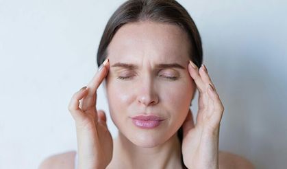 Geçmeyen baş ağrısının nedeni diş sıkma olabilir