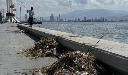 Türkiye'de denizlerden 325 bin ton atık temizlendi