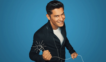 Okan Çabalar'dan tek kişilik stand-up gösterisi