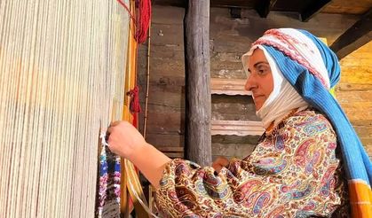 10 yıldır poşetleri kumaşa dönüştürüyor