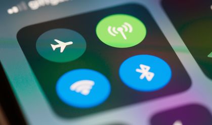 Neden uçaklarda telefonları uçak moduna alıyoruz?