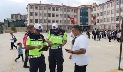 Ankara'da okul çevrelerinde denetim; 19 bin 854 kişi sorgulandı
