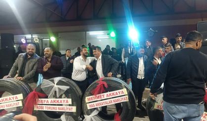 Düğünde damada kamyon lastiği hediye ettiler