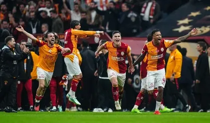 Galatasaray, Süper Lig tarihine geçti. Fenerbahçe'yi solladı