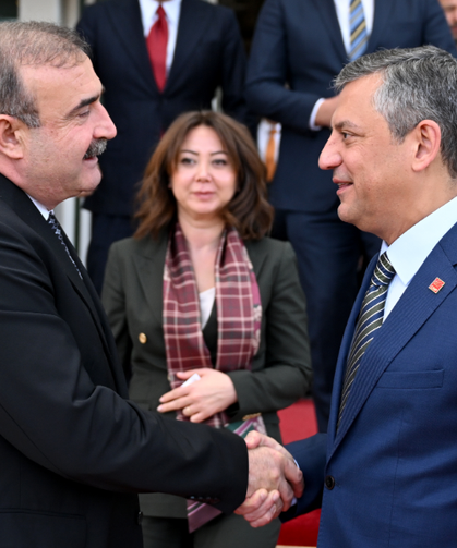 CHP Genel Başkanı Özel, Uyuşmazlık Mahkemesi Başkanı Güleç'i ziyaret etti