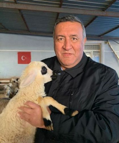 Gürer: “17 Bin Kilometre Öteden Et İthalatı”